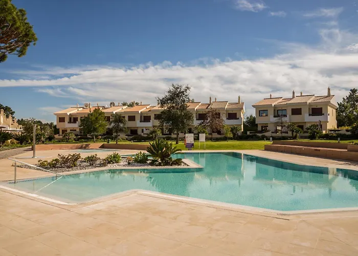 Casa de Férias Vilamoura Typical 3 With Pool By Homing Quarteira